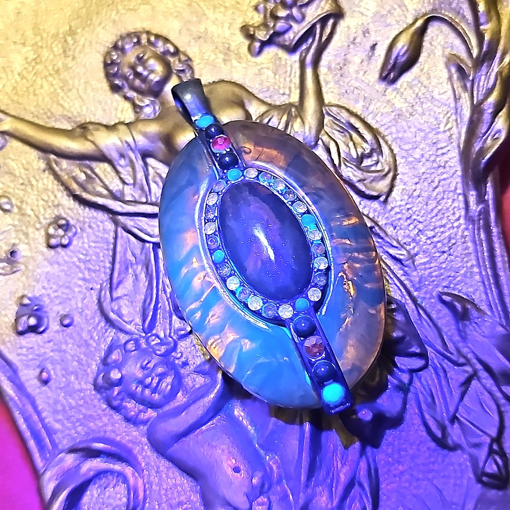 Large Amber Pendent